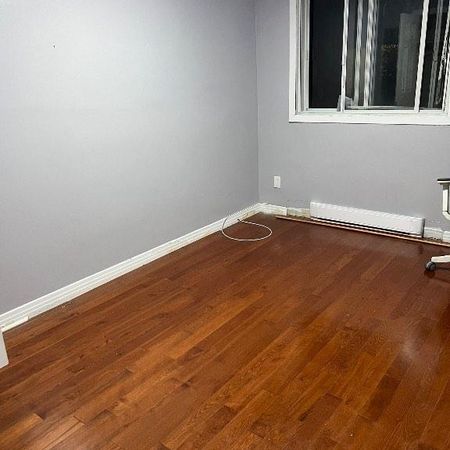 Grand 51/2 rez de chaussée avec stationnement - Photo 3