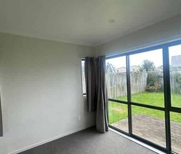 Home in the West - Photo 5