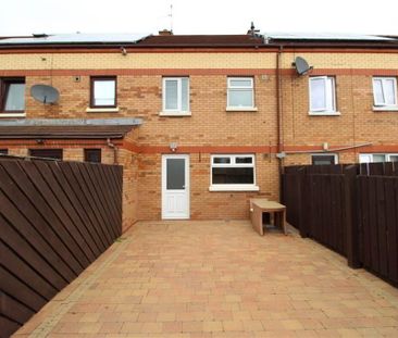 210 Grosvenor Road, Belfast, BT12 5AU - Photo 5