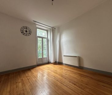 Location Appartement 3 pièces 61m² CHAMBERY 73000 - Photo 3