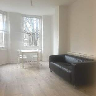 2 bedroom property to rent in London - Photo 1