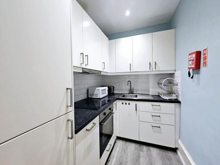 2 bedroom flat to rent - Photo 5