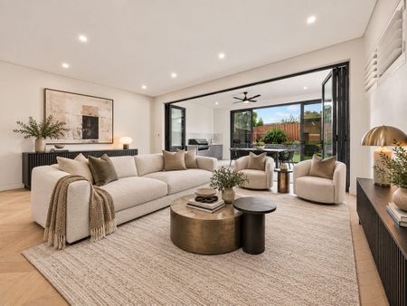 Luxury Four-Bedroom Duplex with Designer Interiors, Alfresco Entertaining & Landscaped Backyard - Photo 2