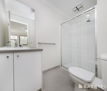 This beautifully refreshed residence offers a perfect blend of spac... - Photo 6