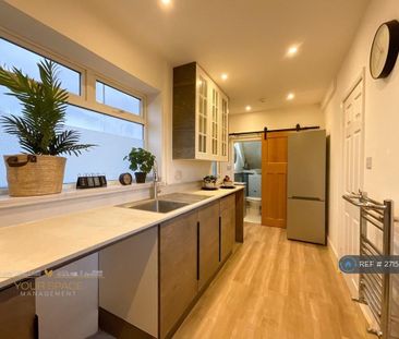 2 bedroom semi-detached house to rent - Photo 6