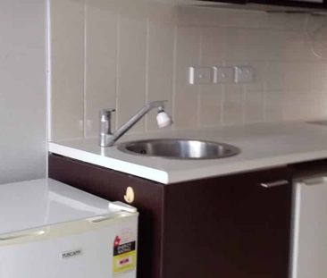 Good Location - Photo 4