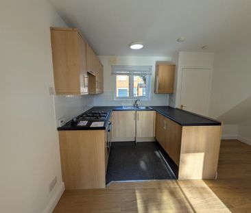 2 bedroom semi-detached house to rent - Photo 6