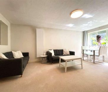 Masefield Gardens, Crowthorne, Berkshire, RG45 - Photo 6