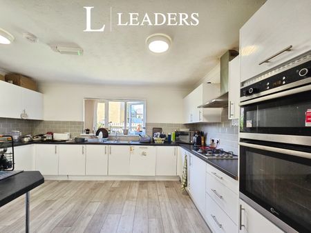 1 bedroom room to rent Greetwell Road - Photo 3