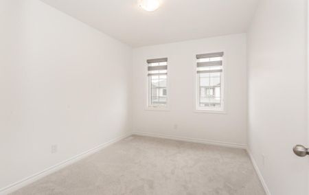 For Lease - 109 Woodedge Circle, Kitchener, Ontario - Photo 4