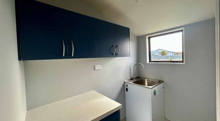 WESTPORT - 1 BEDROOM - Photo 5