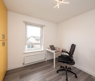 4 bedroom detached house to rent - Photo 6