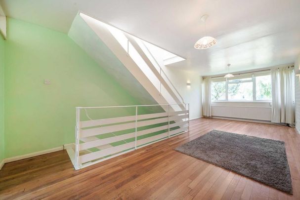 3 bedroom terraced house to rent - Photo 1
