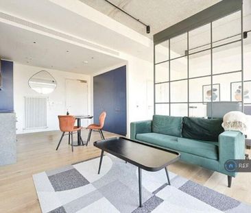Studio to rent - Photo 2