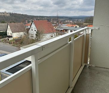 Gut geschnittene 2-Raum-Wohnung mit Balkon! - Foto 2