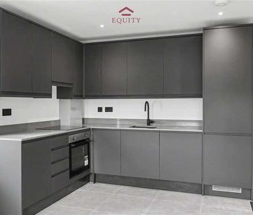 Bullsmoor Lane, Enfield, EN3 - Photo 5