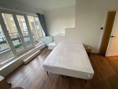Room in a Shared House, St. Davids Square, E14 - Photo 3