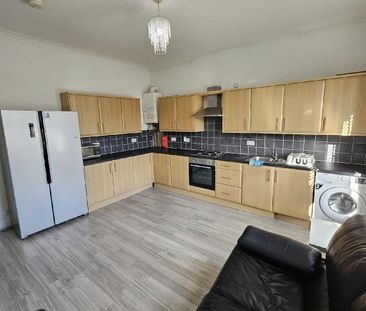 5 bedroom flat to rent - Photo 5