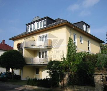 Sehr helle 2 Raum-Whg. mit Ausblick über die Stadt und Garage und *... - Photo 3