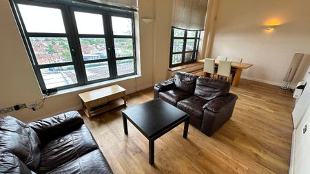 Bishopsgate House - Photo 2