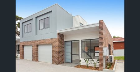 Two Bedroom Townhouse - Photo 4