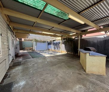 3 X 1 Character Home. - Photo 1