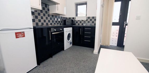 1 bedroom apartment to rent - Photo 2