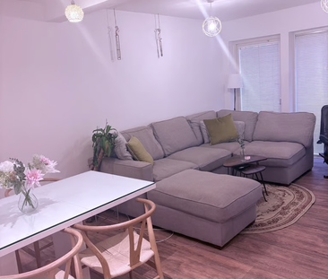 1 bedroom in a flat share to rent - Photo 2