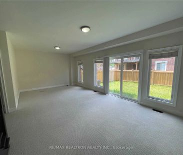 Detached Home For Lease | W9048796 - Photo 5