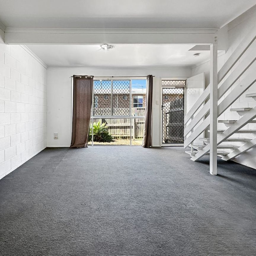 LOW LEVEL FULLY AIRCONDITIONED UNIT - Photo 1