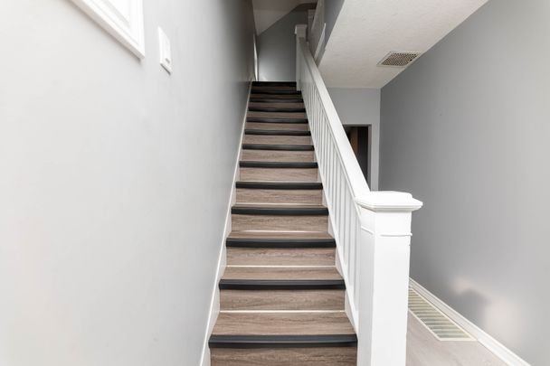 For Lease - 19 Duncan Street, Welland, Ontario - Photo 1