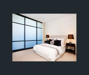 Spacious and Superbly Located - Photo 3