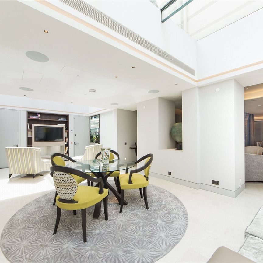 Princes Gate, Knightsbridge, SW7, London - Photo 1