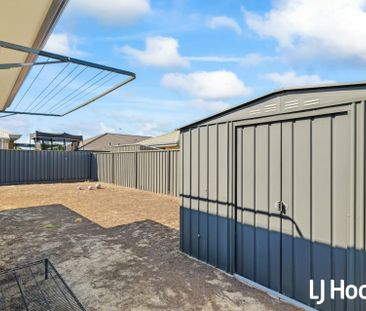 Modern Comfort in a Spacious Hilbert Home - Photo 6