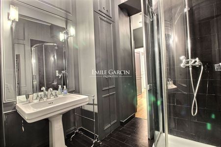 Location saisonnière - Saint Germain des Prés - 7e arrondissement - Photo 4