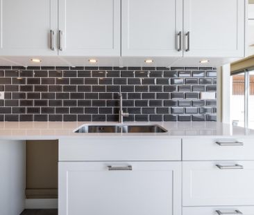 Casa adosada de alquiler en Calle Poble Amazic, 71, Can Gambús - Photo 3