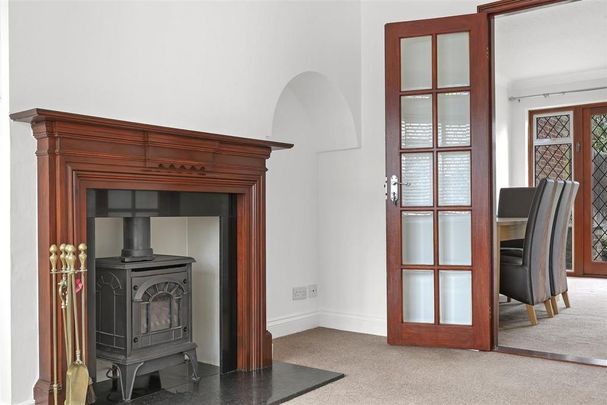 3 bedroom semi-detached house to rent - Photo 1