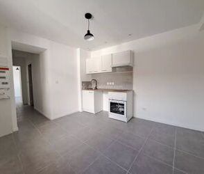 Location Appartement 2 pièces 33 m2 à Carmaux - Photo 4