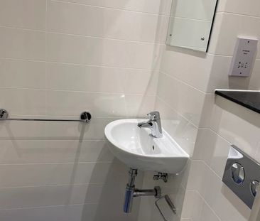 Room in a Shared Flat, Hollingdean Road, BN2 - Photo 4