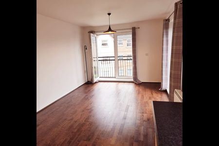 2 Bed Flat, Pipkin Court, CV1 - Photo 2