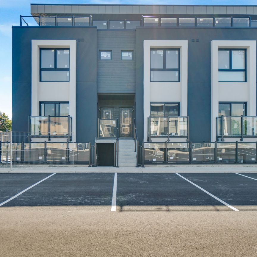 For Lease - 6638 McLeod Road Unit# 309, Niagara Falls, Ontario - Photo 1