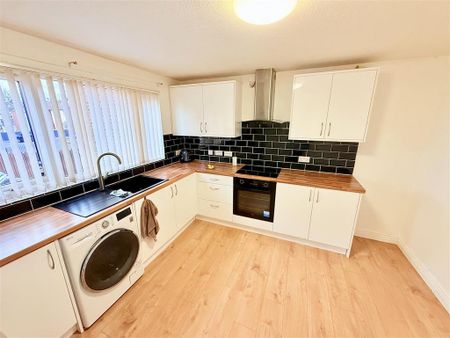 2 bedroom terraced house to rent - Photo 2