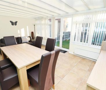 2 bedroom end of terrace house to rent - Photo 5