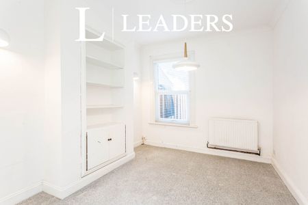 3 bedroom house to rent Albany Avenue, Westcliff-on-Sea, SS0 - Photo 5