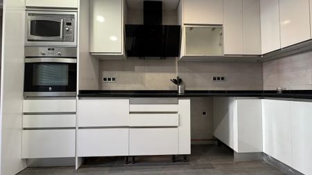 Calle de los Andaluces, Madrid, Community of Madrid 28038 - Photo 3