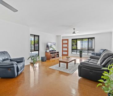 FOREST-EDGE RETREAT - SPACIOUS FAMILY HOME - Photo 2