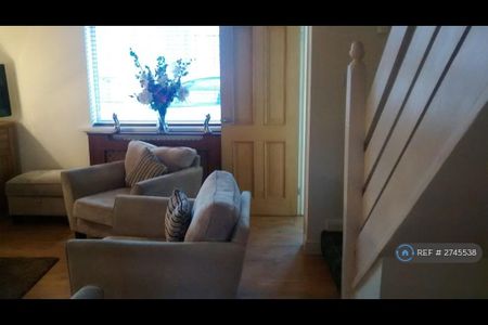 3 bedroom terraced house to rent - Photo 4