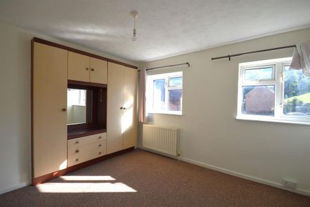 3 bedroom semi-detached house to rent - Photo 3