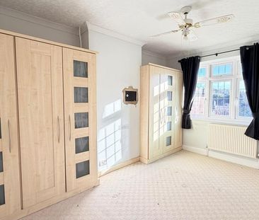 3 bedroom end of terrace house to rent - Photo 5