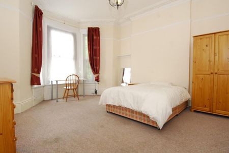 6 bedroom house to rent - Photo 3